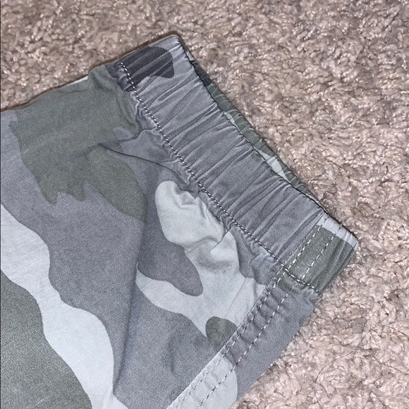 (⭐️) A.E.O.: Grey, Camouflaged Pants. (2) - Picture 7 of 9